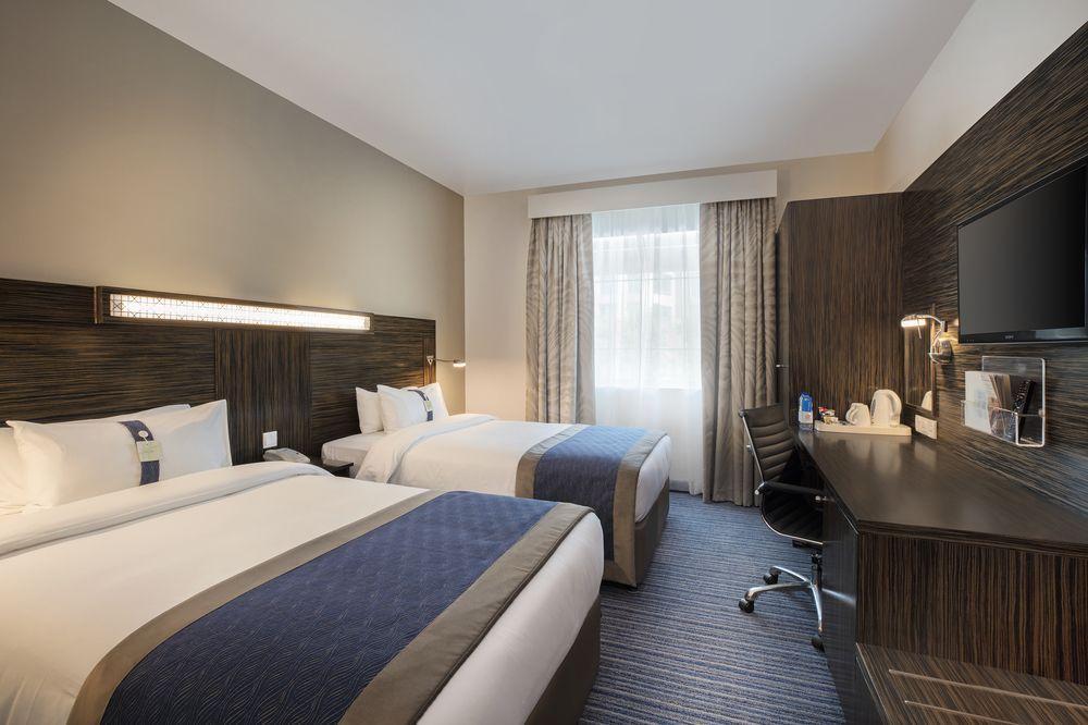 Holiday Inn Express Dubai Safa Park, An Ihg Hotel Екстер'єр фото