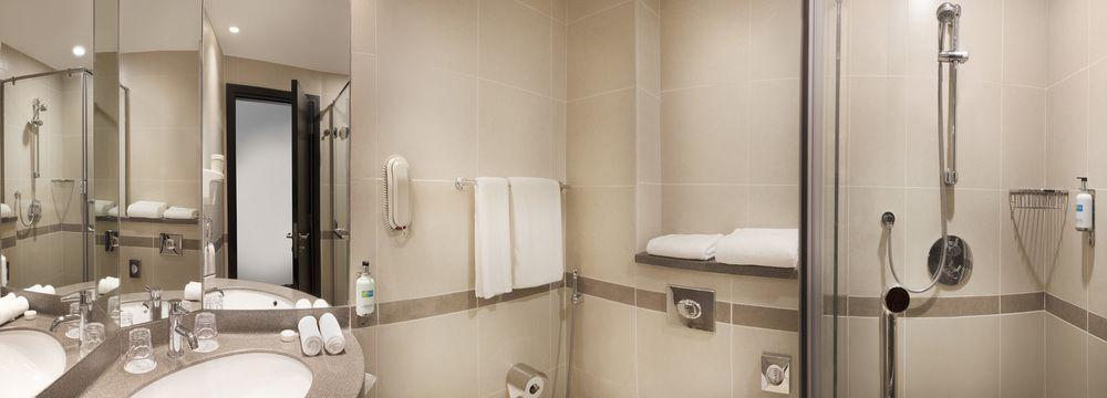 Holiday Inn Express Dubai Safa Park, An Ihg Hotel Екстер'єр фото