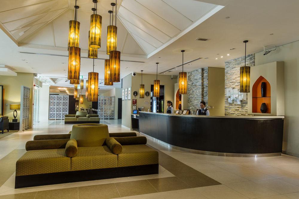 Holiday Inn Express Dubai Safa Park, An Ihg Hotel Екстер'єр фото